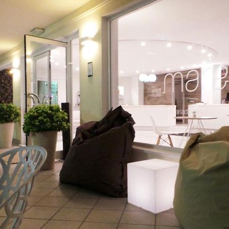 Hotel Aria Di Mare - Bed & Brunch In Centro A Ричоне Екстериор снимка