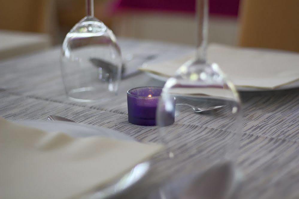 Hotel Aria Di Mare - Bed & Brunch In Centro A Ричоне Екстериор снимка