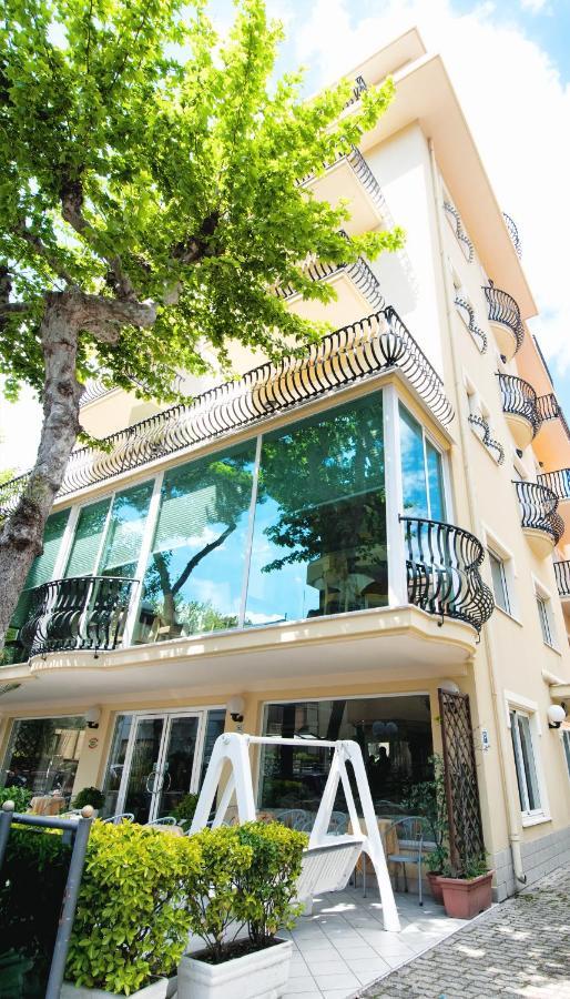 Hotel Aria Di Mare - Bed & Brunch In Centro A Ричоне Екстериор снимка