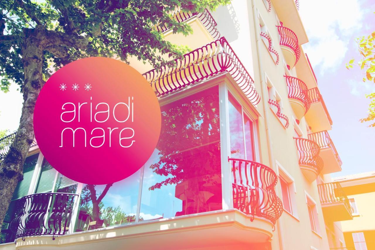 Hotel Aria Di Mare - Bed & Brunch In Centro A Ричоне Екстериор снимка